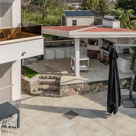 Nadia Holiday home *