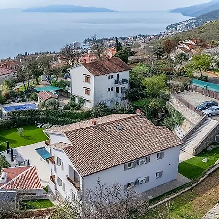 Nadia Holiday home Volosko